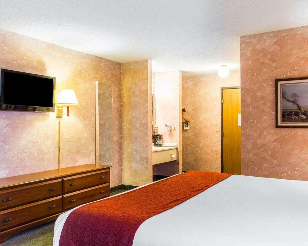 Econo Lodge Firestone Номер фото