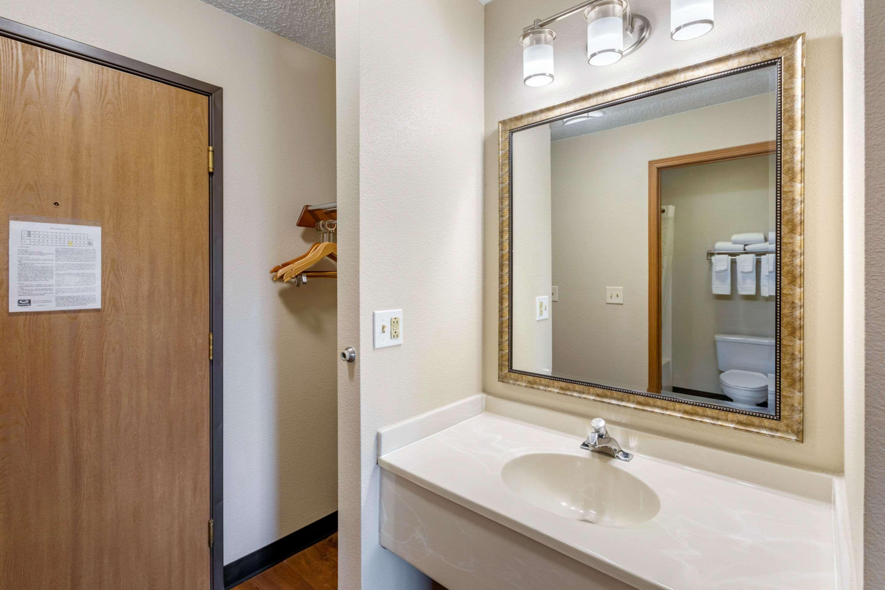 Econo Lodge Firestone Екстер'єр фото